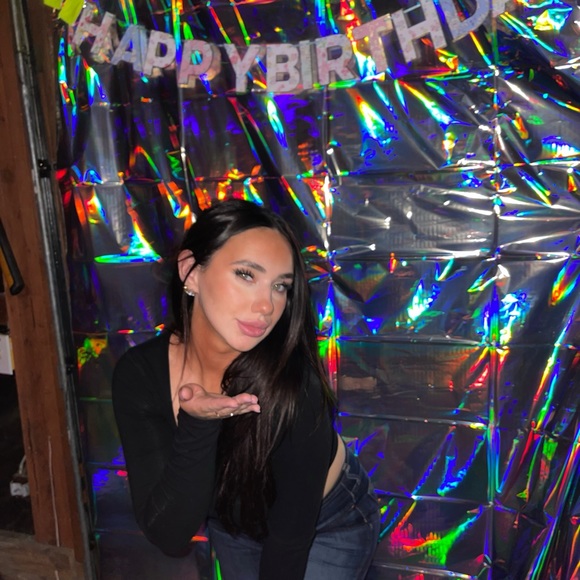 Meet your Posher, Francesca - Picture 7 of 9